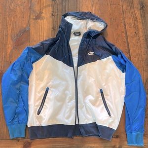 Nike Men’s Sportswear Windrunner Hooded Jacket